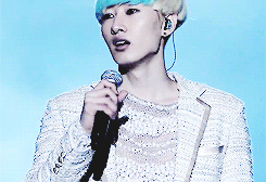 tumblr_mgxe3ccD5m1rphmbyo4_250.gif